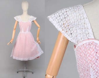 Vtg 1940s White Lace Pink Dress Robe | XXS Petites