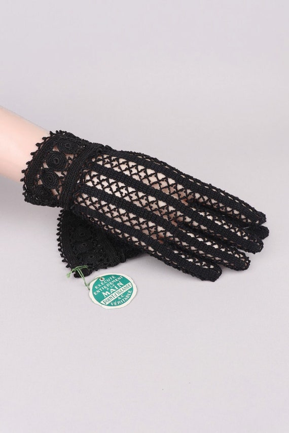 Vtg 1930s 40s Black Cotton Crochet Gloves | XS-S - image 1