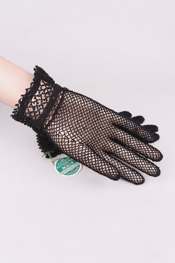Vtg 1930s 40s Black Cotton Crochet Gloves | XS-S - image 3