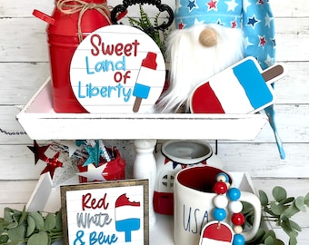 4th of July Popsicle Tiered Tray Decor // 4th of July Signs