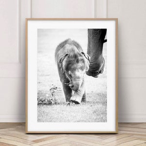 Impresiones de elefantes bebés, fotografía de vida silvestre en blanco y negro, arte de guardería de animales, póster de safari de elefantes, cita de Dream Big, decoración de habitación de niños