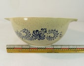 PYREX Homestead Tan Blue Cinderella Nesting Mixing Bowl 442 1.5l 9 1 4 x 7 1 2 inch Folk Art