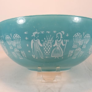 PYREX Butterprint Cinderella Turquoise Blue Large Mixing Bowl 444  4 Qt  10 1/4 x 13 inch CHIP