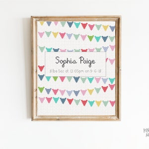 Peut inclure: Un motif de point de croix encadr&eacute; repr&eacute;sentant une guirlande color&eacute;e avec le texte "Sophia Paige 8 lbs 5oz at 12:05pm on 9-6-18"