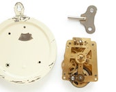 1950s German 8 days Clock Movement Wall Desk Mantel Shelf Table mechanical Germany Defect Spare Parts Repair Key
