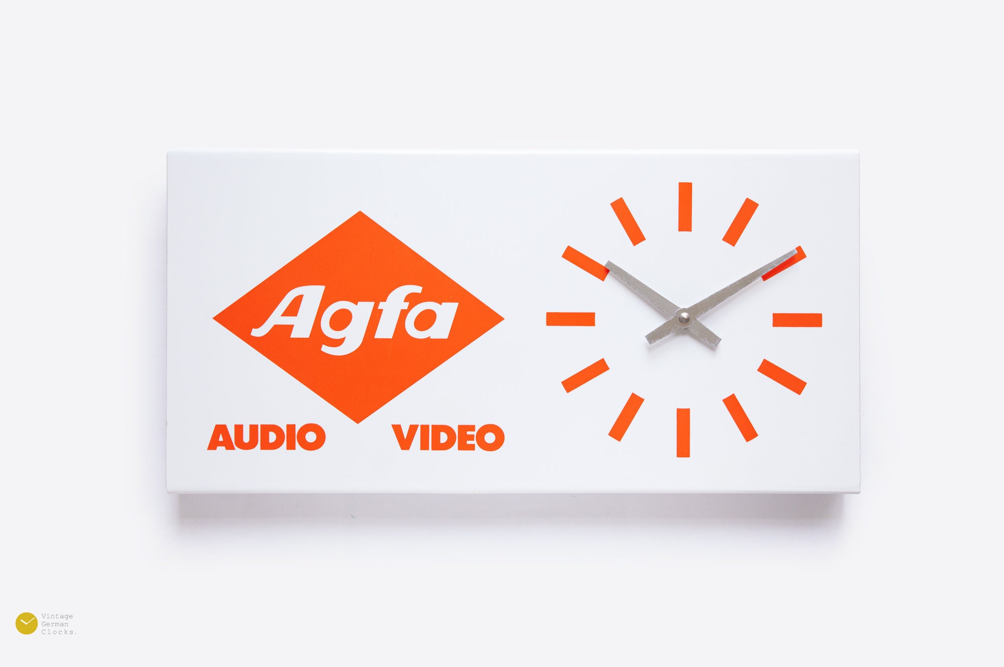1980 AGFA Wall Clock Pubblicità Spazio Age Plastica Postmodern | Etsy Italia