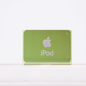 Full set iPod Shuffle 2G Apple Green Original mp3 Player in Box Manual Earpods 2nd 2. Generation Classic 1GB 2006 image 4