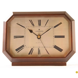 70-tals Junghans skrivbordsklocka - Mid Century MCM Atomic Space Age-bord Mantel Tyskland Trä Mässing Romersk