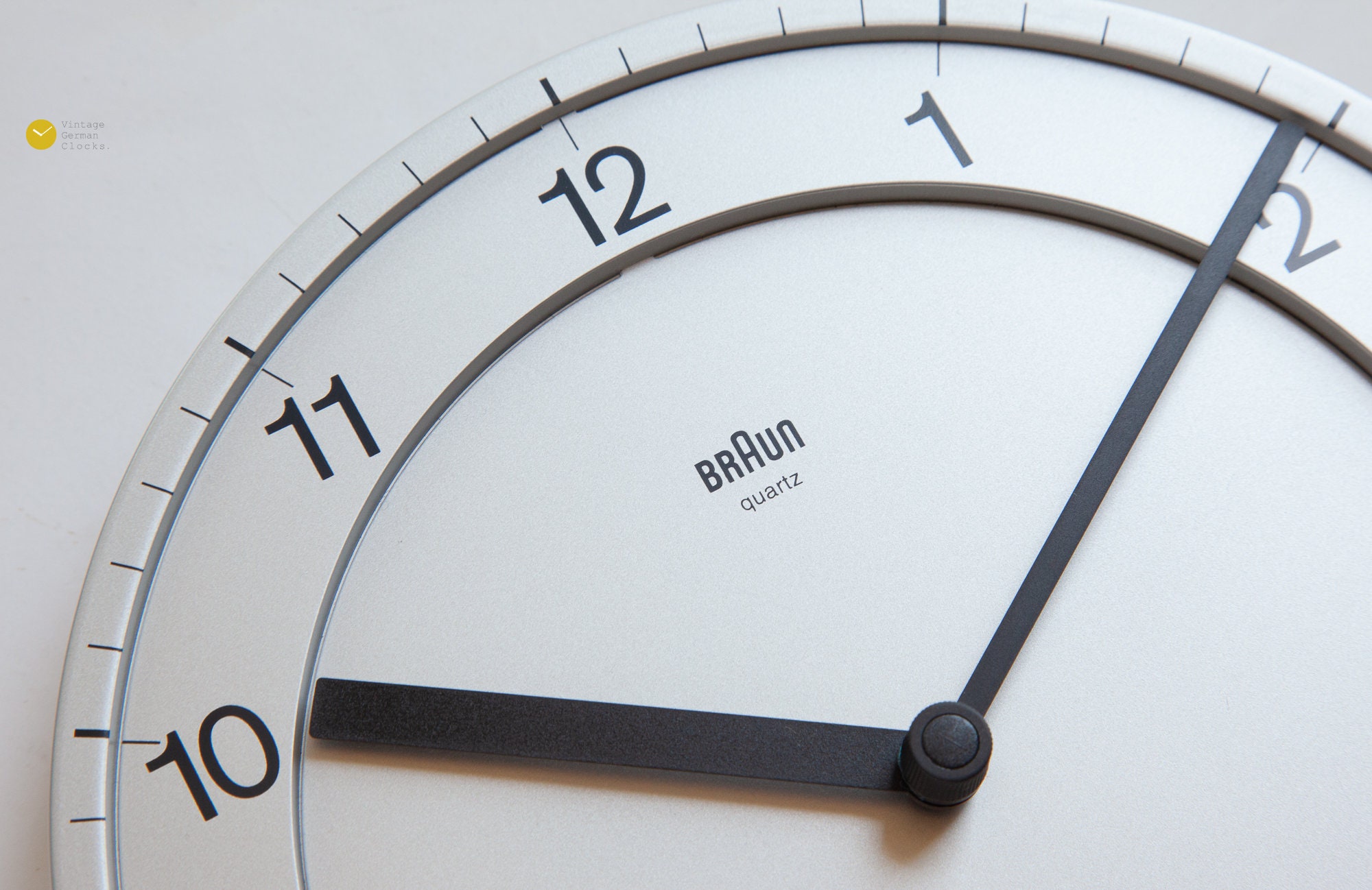 BRAUN Abw 31 壁掛け時計 タイプ4861 ミレニアムエディション