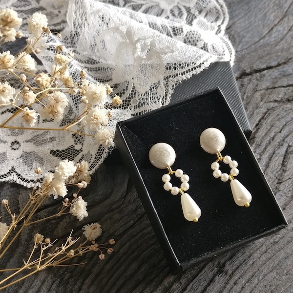 Gold Drop Gauges, Bridal Dangle Plugs, Handcrafted with Teardrop Faux Pearls, Gauged Earrings, Wedding Stretchers - Sizes from 5mm 4g +
