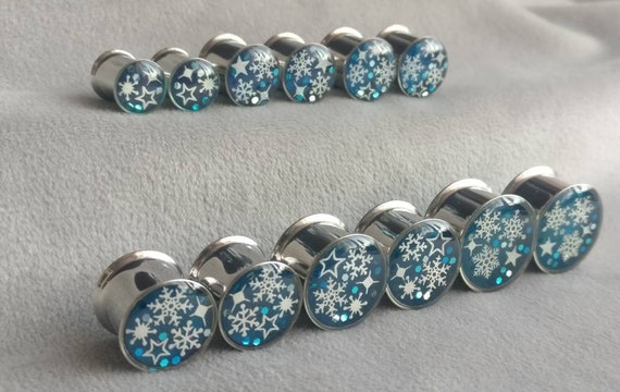 Snowflake Plugs, Christmas Ear Plugs / Blue Winter Gauges Stretchers 0g, 00 gauge 8mm 10mm 12mm 14mm 16mm. Handcrafted & READY TO SHIP