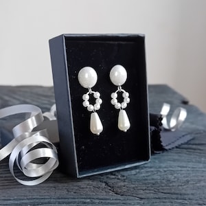 Dangle Gauges, Tear Drop Pearl Ear Plugs, 6mm / 2g + Dangly Gauged Earrings, Silver Bride Wedding Stretchers. Handcrafted & READY to SHIP