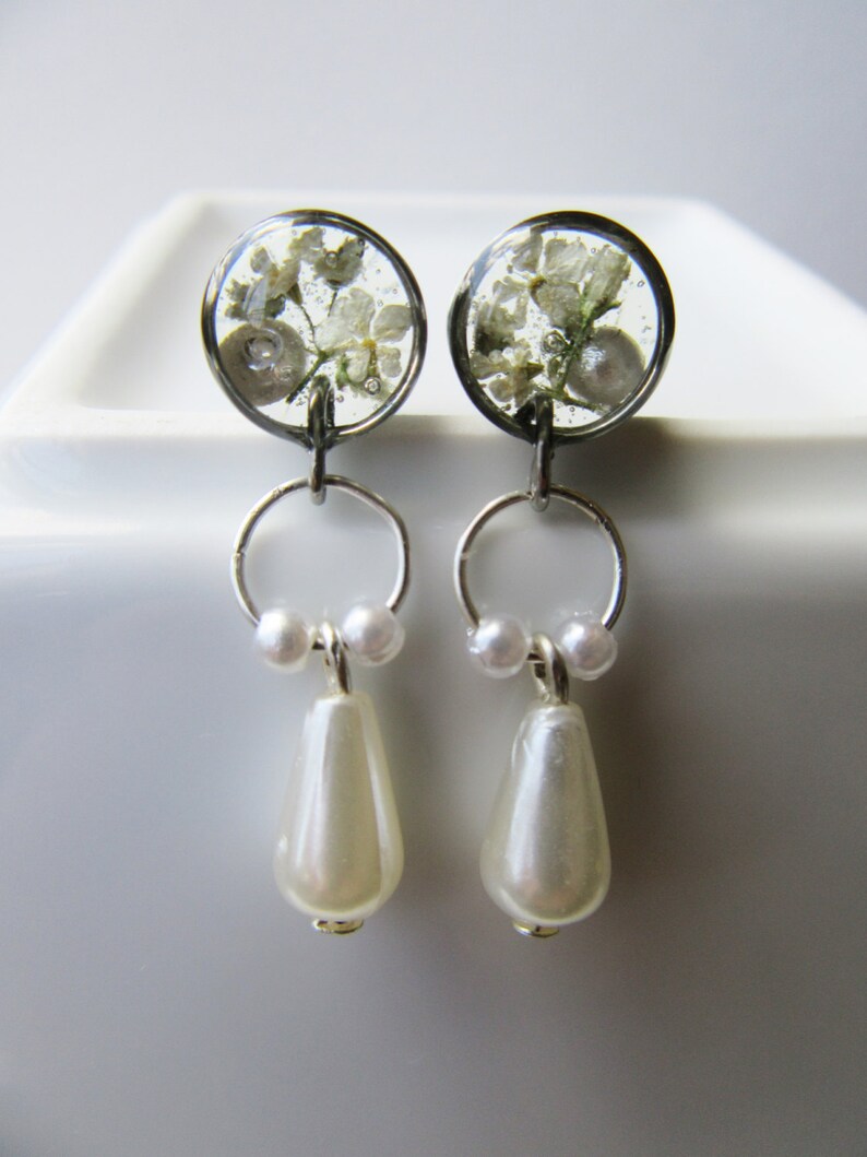 Zatyczki do uszu z prawdziwymi kwiatami, ślubne wskaźniki z perełkami w kształcie łezki, rozmiary od 0 g 8 mm do 1 cala 25 mm, ręcznie robione rozciągacze do uszu zdjęcie 4