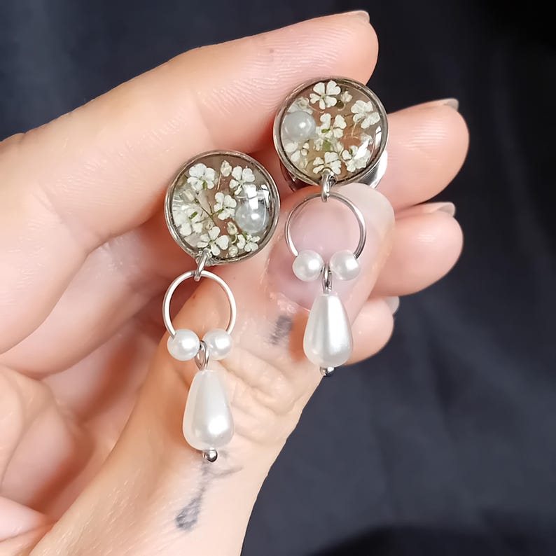 Zatyczki do uszu z prawdziwymi kwiatami, ślubne wskaźniki z perełkami w kształcie łezki, rozmiary od 0 g 8 mm do 1 cala 25 mm, ręcznie robione rozciągacze do uszu zdjęcie 6