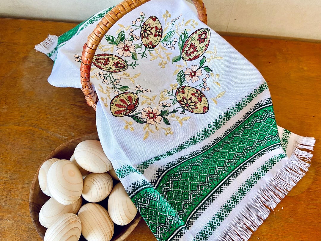 刺繍入りイースターバスケットカバー、ウクライナのルシュニク