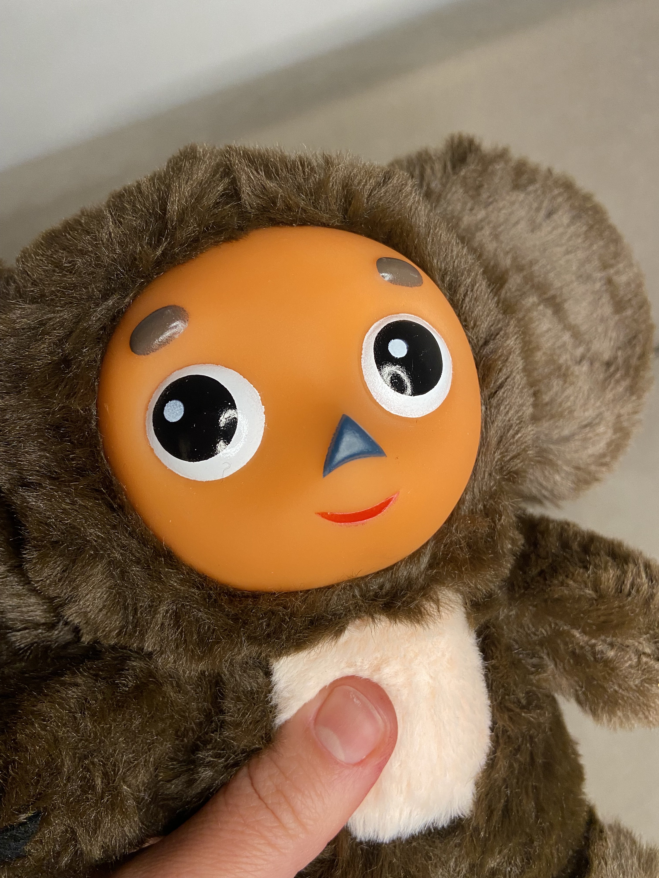 チェブラーシカとワニのゲーナのビンテージぬいぐるみ、ソ連製の人形