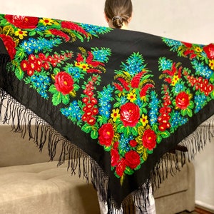 Large Vintage Ukrainian folk piano shawl, big Polish Floral boho scarf, Russian wool shawls, black huge bohemian pavlovo posad shawl