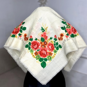 100% wool Ukrainian women Floral Head scarf, Vintage Polish Boho White shawl, USSR Folk babushka Russian shawl, antique Romanian fabric
