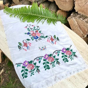 ウクライナのタオル、刺繡 (ルシニク(ウクライナ伝統手刺繍 ウクライナのタオル、刺繡 (ルシニク(ウクライナ伝統手刺繍