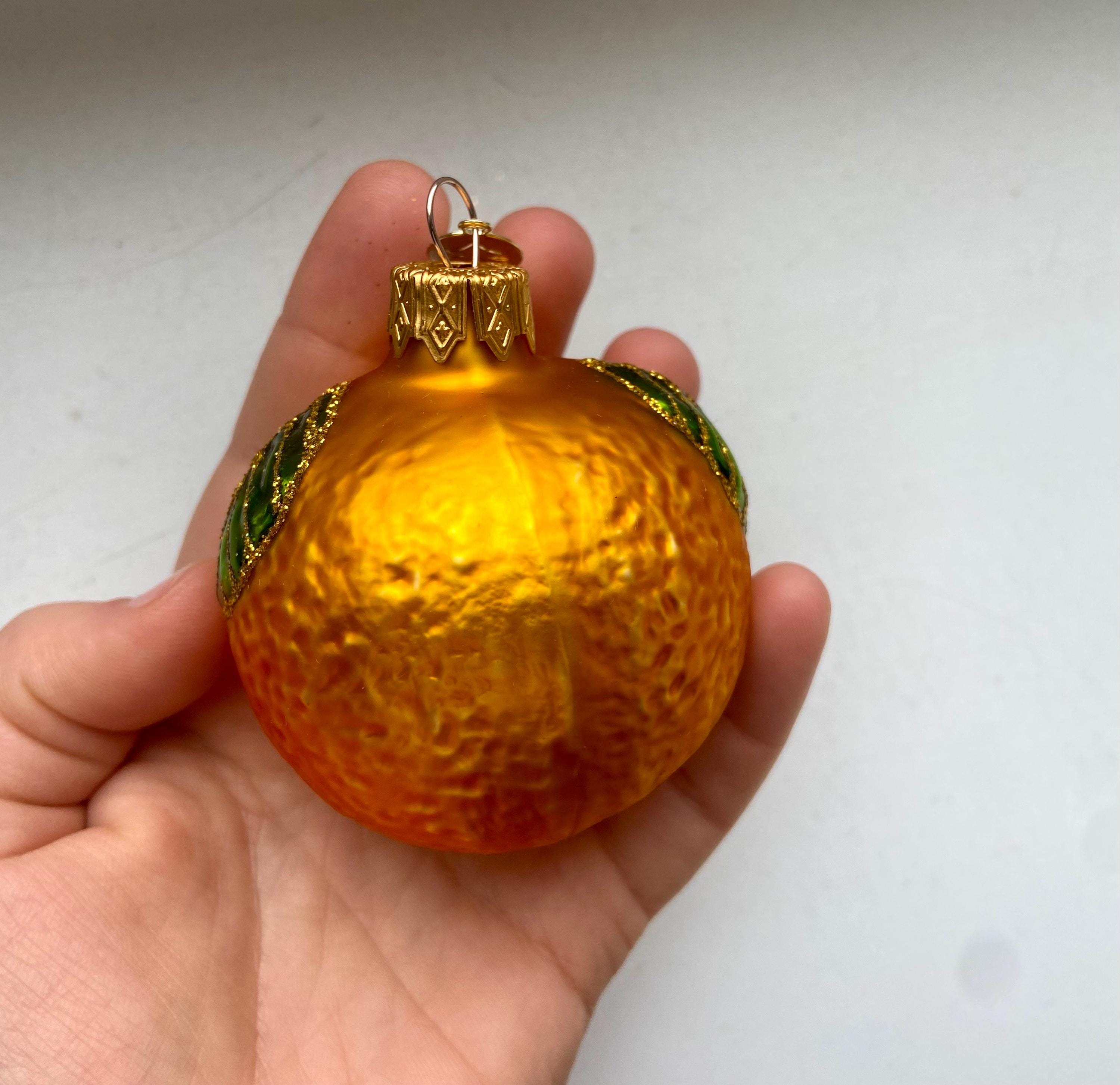 オレンジ色のロシア風クリスマスツリーオーナメント、ウクライナの
