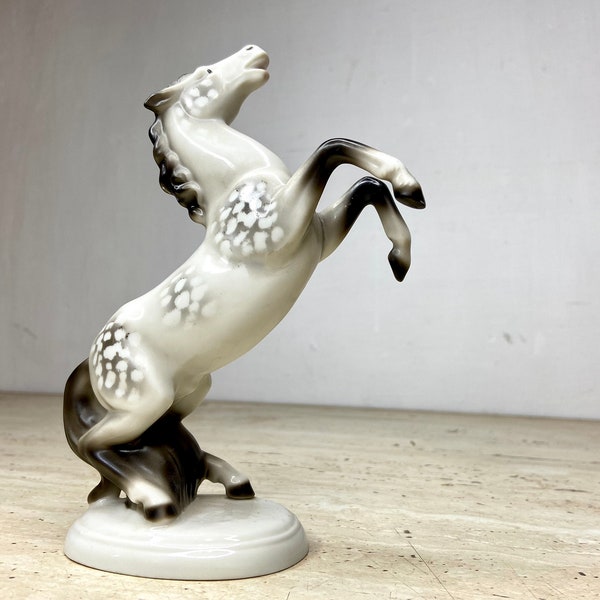 Figurine cheval en porcelaine Statuette d'époque Statue allemande en céramique pour la maison Ernst Bohne & Sons Dresden Rudolstadt