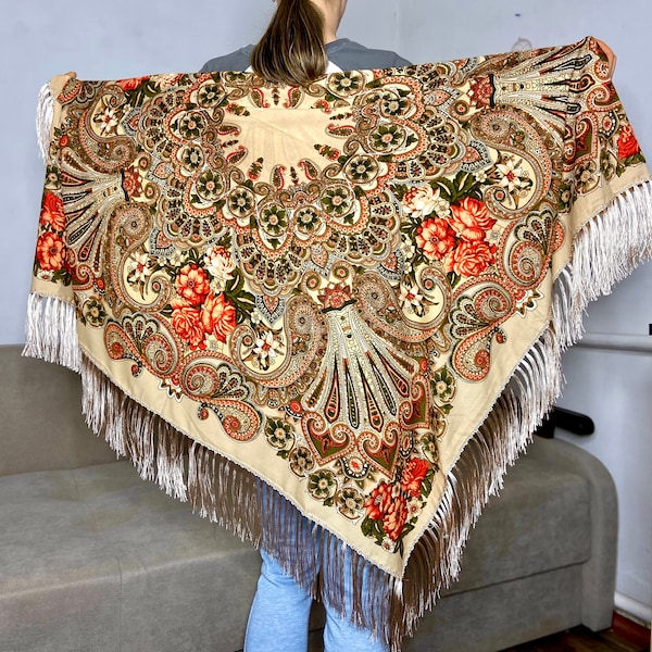 Pavlovo Posad floral beige Scarf, Russian female fringed Shawl, Slavic piano shawl, Ukrainian tablecloth, Gift for Her