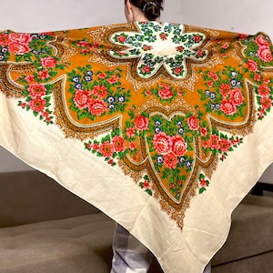 Large wool wedding wrap, Oversized Ukrainian folk floral scarf, Big Ethnic Babushka piano shawl, vintage beige pavlo posadsky tablecloth