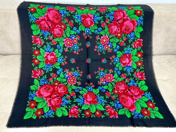 100 % wool Vintage ukrainian Folk black shawl, ba… - image 4