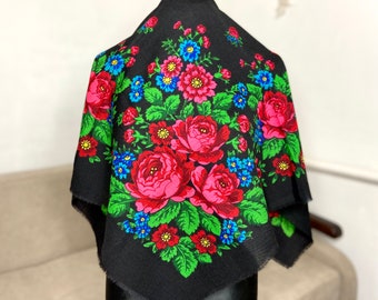 100 % wool Vintage ukrainian Folk black shawl, babushka head scarf, gypsy poland bandana, square Russian bufanda mexicana shawl