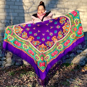 Ukrainian big purple Floral piano shawl, Vintage wool russian pavlovo posad Scarf With Tassels, fringe shawl Ukraine, flamenco spanish shawl