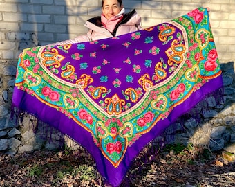 Ukrainian big purple Floral piano shawl, Vintage wool russian pavlovo posad Scarf With Tassels, fringe shawl Ukraine, flamenco spanish shawl