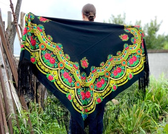 30s Antique Ukrainian extra large floral wool shawl, Russian slavic vintage scarf, pavlovo posad shawl, flamenco shawl