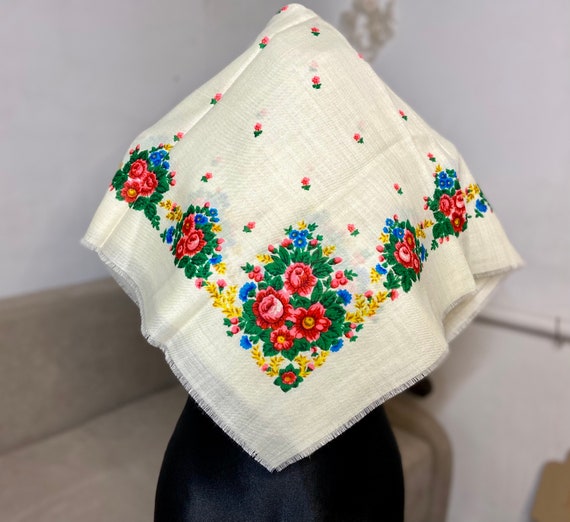 Vintage Woolen Polish Vintage traditional shawl, … - image 1