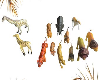 12 Vintage Mixed Safaria Animal Figure Lot Elephant Tigers Lions Giraffes Leoprd