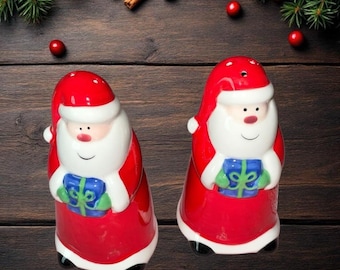 Sapota Vintage Ceramic Santa Christmas Salt & Pepper Shakers 4” RARE