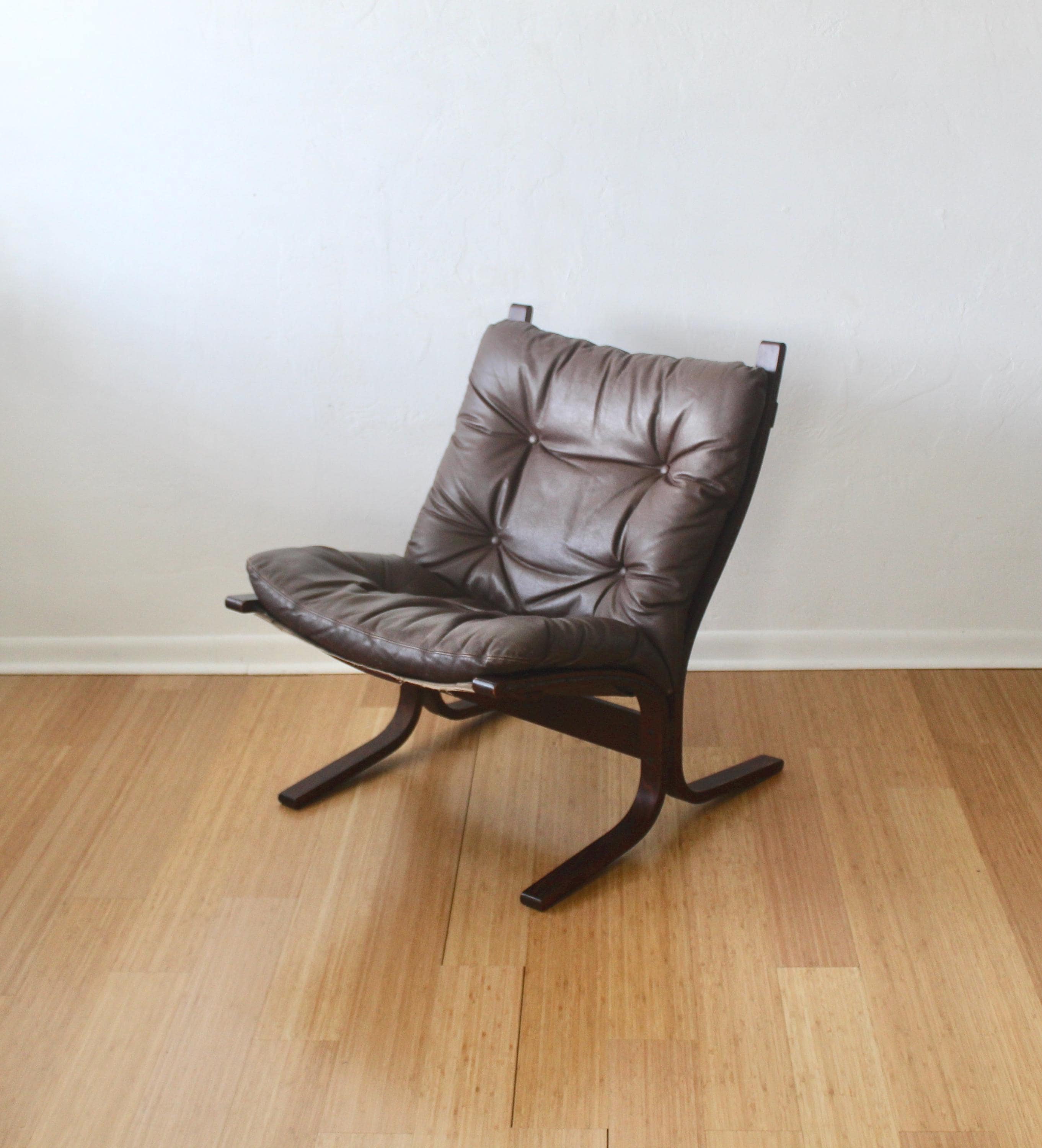 1人用ソファーFasetti / Siesta Lounge Chair 販売終了】Fasetti | Siesta Lounge Chair | Fasetti (ファセッティ)