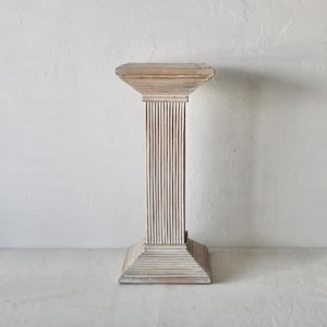 Kolumna z trzciny w stylu vintage McGuire Boho Chic Pencil Reed
