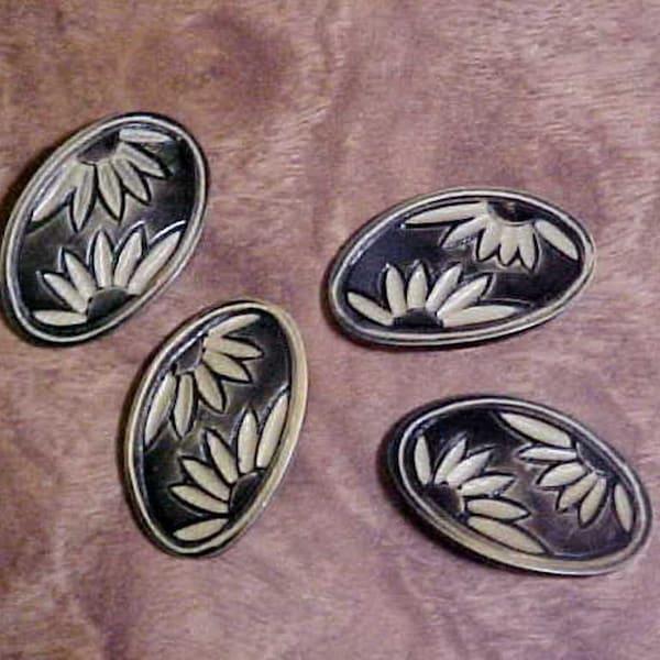 Art Deco Buttons 4 Pieces Sunflower Design