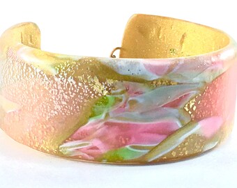 Bracelet cuff, watercolor effects, on trend cuff with magnet clasp