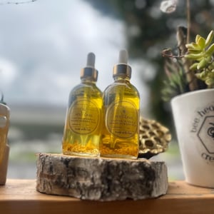 Holy Grail | Frankincense and Myrrh Anointing Oil | Sacred and Nourishing | Botanical Infusion image 4