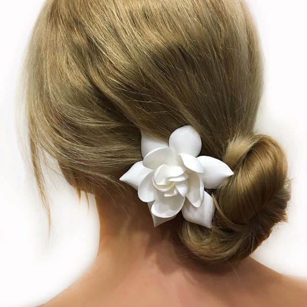 Gardenia hair clips White Gardenia Bridal flower pins Bridal hair pin Wedding hair pins Bridal Hair flower Bridal hair accessories