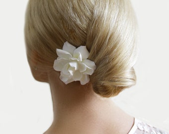 Gardenia hair clips Ivory Gardenia Bridal flower pins Bridal hair pin Wedding hair pins Bridal Hair flower Bridal hair accessories
