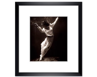 Fashion Underwater Fineartprint framed art print 35 x 39 cm - Black and white photography - Photoart - ART print - Wall picture Vintage