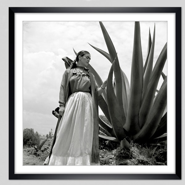 Frida Kahlo I  KUNSTDRUCK Poster ungerahmt Historische schwarz weiß Fotografie - Vintage Art - Fineart - Fotokunst - Kunst Druck