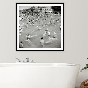 KUNSTDRUCK Sommer 1942 swimming pool II. Historische Schwarz-weiss Fotografie Schwimmer Vintage Art Fineart Photoart Geschenk Bild 3