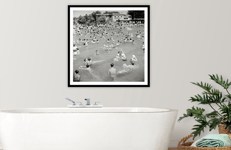 KUNSTDRUCK Sommer 1942 swimming pool II. Historische Schwarz-weiss Fotografie Schwimmer Vintage Art Fineart Photoart Geschenk Bild 3