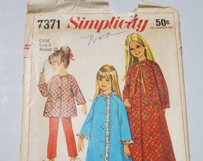 vintage child's robe pattern Simplicity 7371