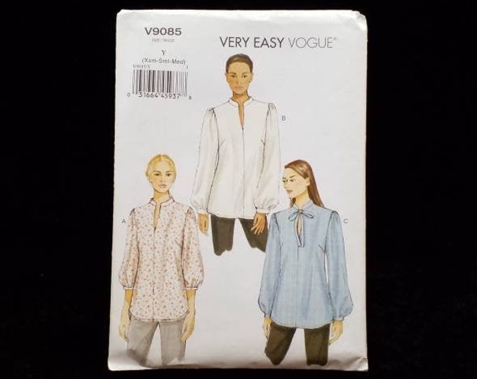Vogue very easy low collar shirt sewing pattern.   New