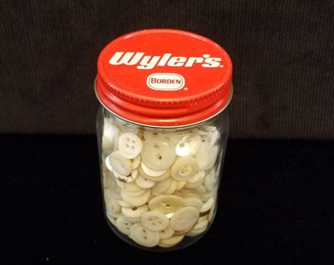 Vintage Wyler jar with small white button lot