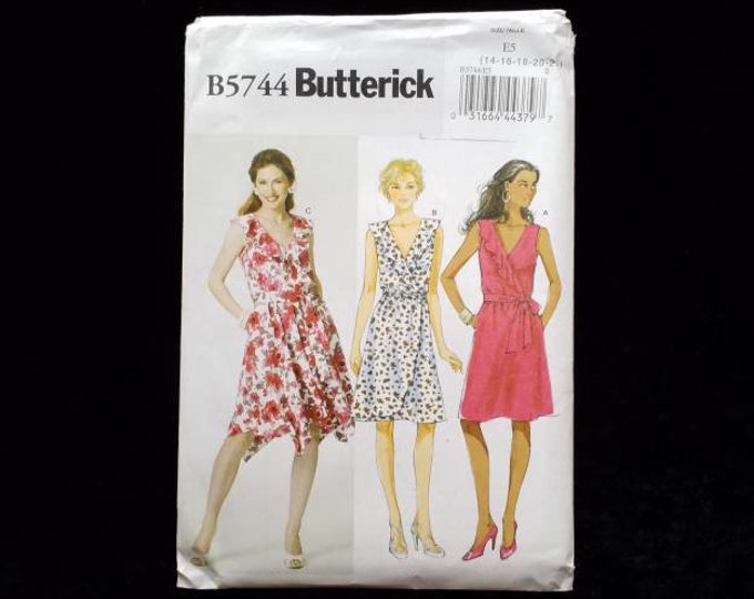 Butterick summer dress sewing pattern.  Plus size.  New